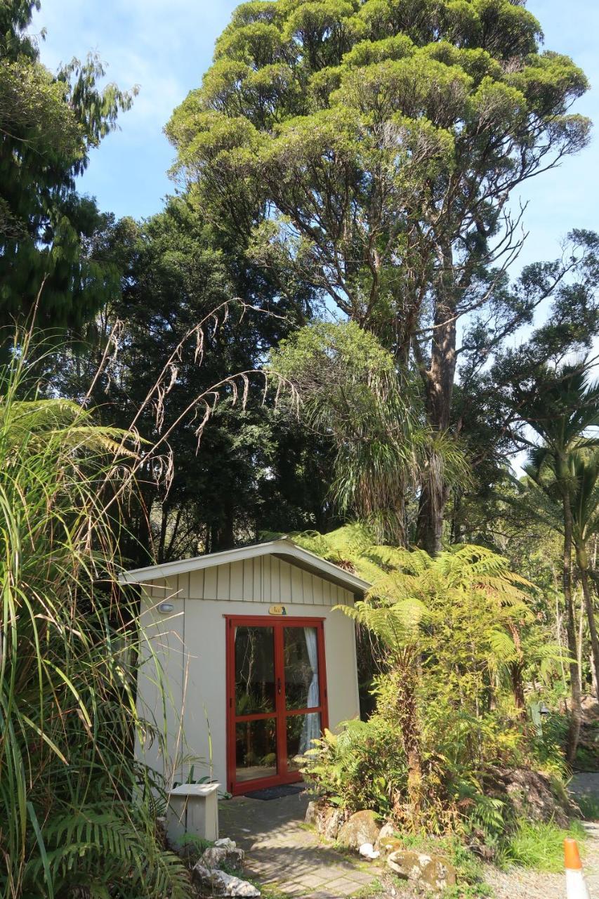 Te Nikau Retreat Villa Punakaiki Exterior photo